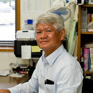 取締役会長／与那覇　明